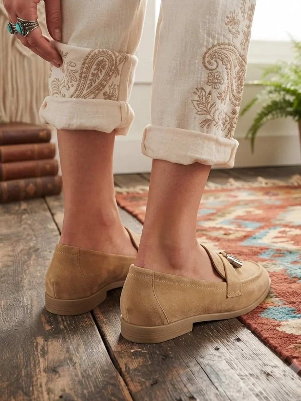 New Time and Tru Women's Faux Suede Comfort Loafers SlipOn Flats Tan Size 10 NWT